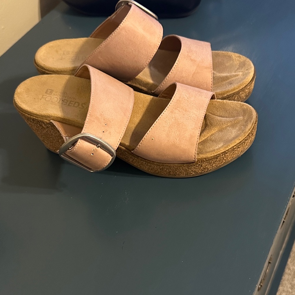 Comfortable Pink Wedge Sandals